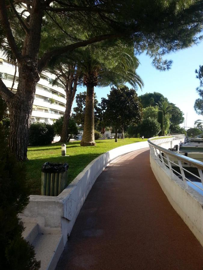 Studio Rez De Jardin Marina Baie Des Anges Villeneuve-Loubet Exteriör bild